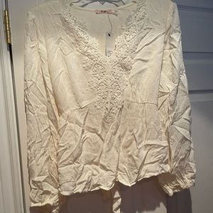 Miami Cream Blouse New w/tags Size Small